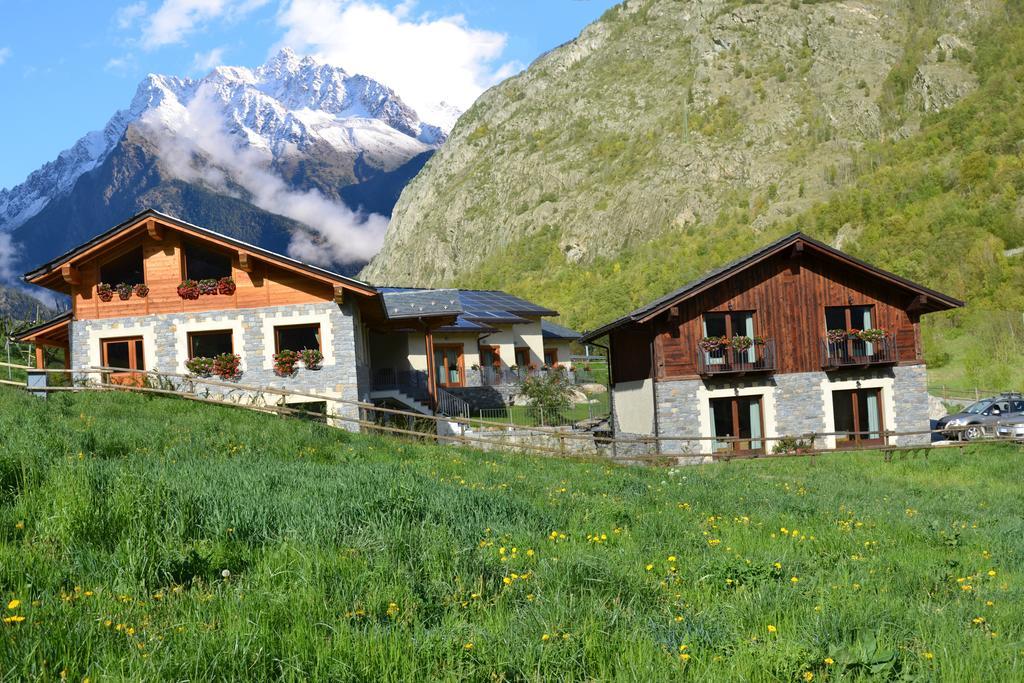 Village Paradis Roisan Exterior photo